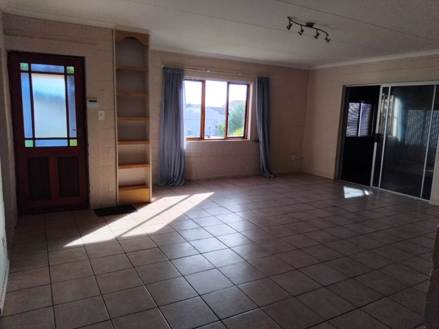 3 Bedroom Property for Sale in Country Club Western Cape